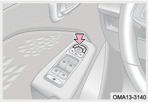 دکمههای کنترل قفل مرکزی روی پنل درب X33 کراس CVT